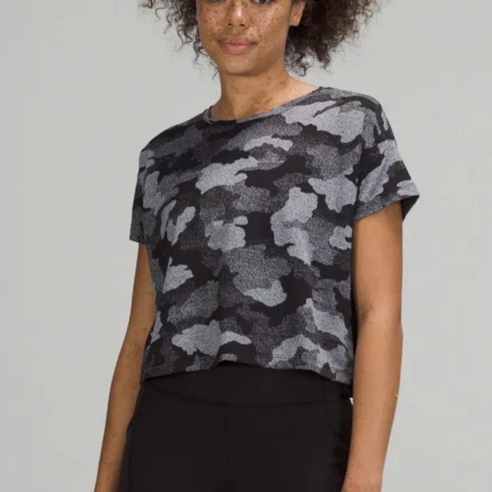 Lululemon Cates Training Tee in Heritage Speckle Camo